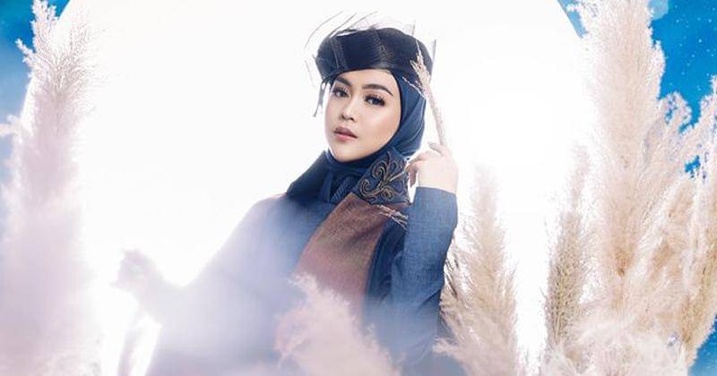 Instagram.com/riaricis1795