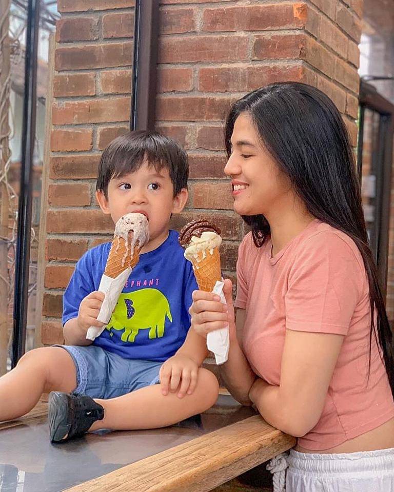 Instagram.com/putriuna