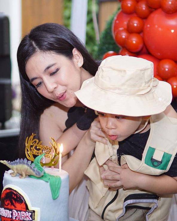 Instagram.com/putriuna