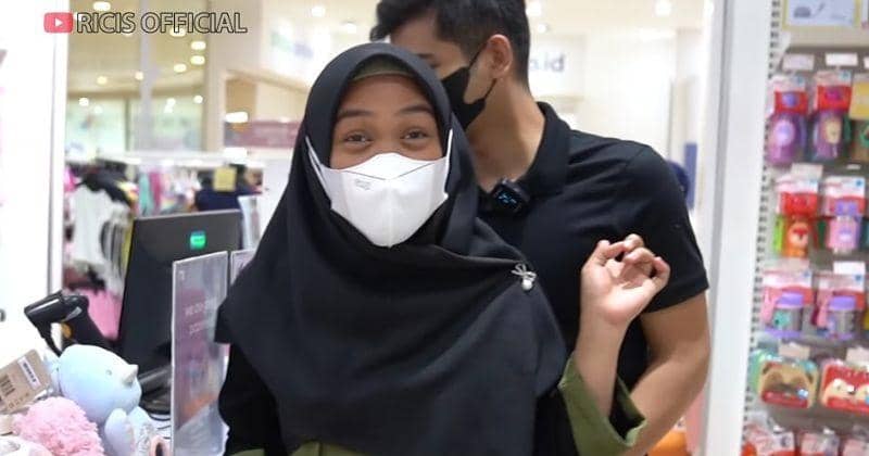 Youtube.com/Ricis Official