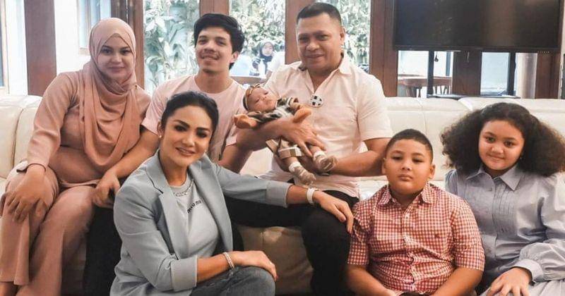 Instagram.com/krisdayantilemos