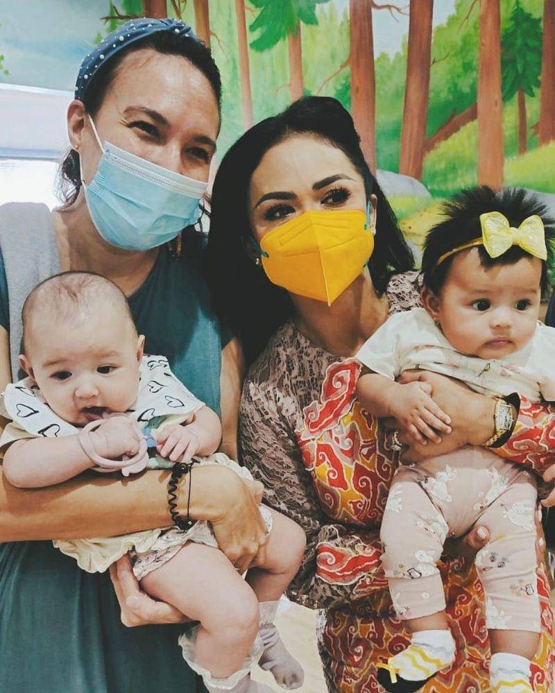 Instagram.com/nadinelist