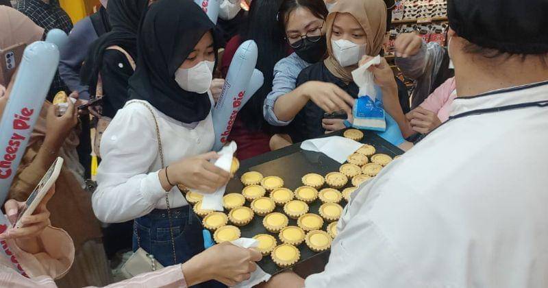 Popmama.com/Onic Metheany