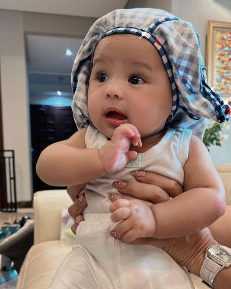 Instagram.com/ameenaatta