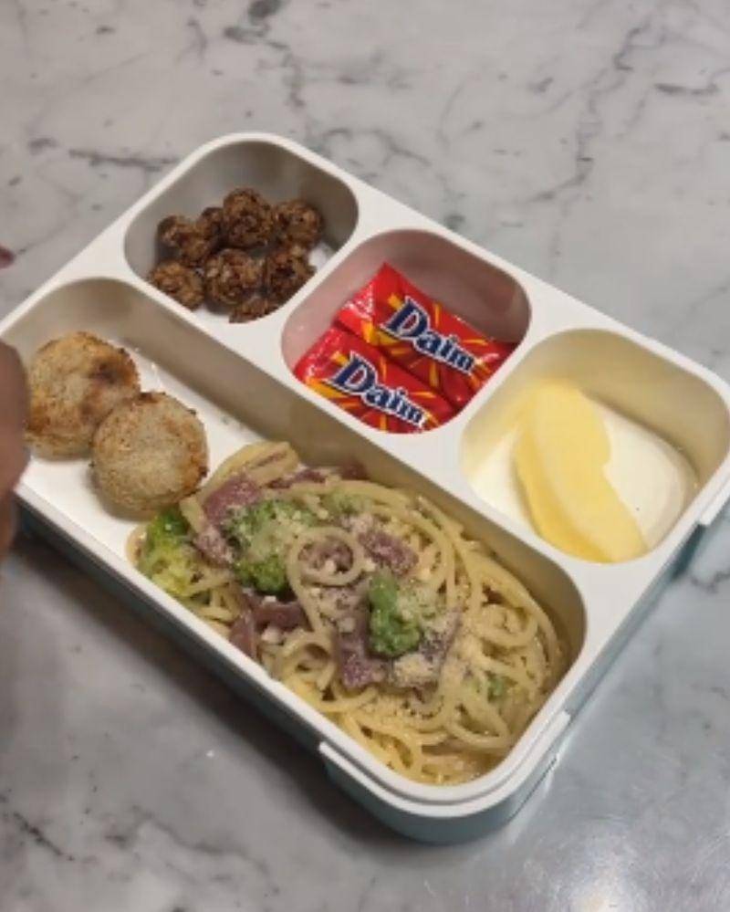 Tiktok.com/rachelvennya