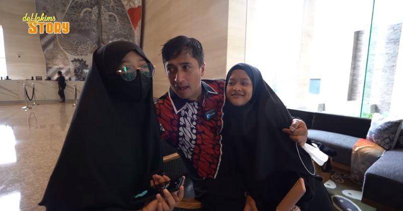 Youtube.com/deHakims Story