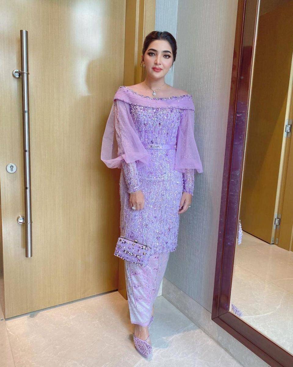 Instagram.com/ashanty_ash