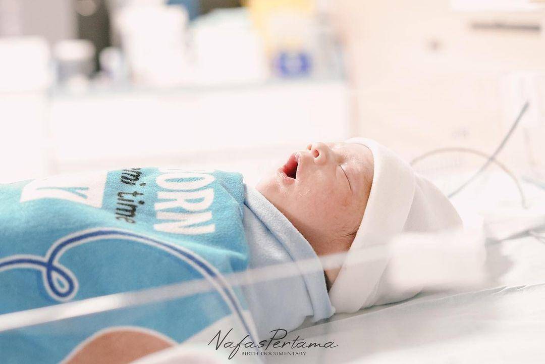 Instagram.com/@ezagio