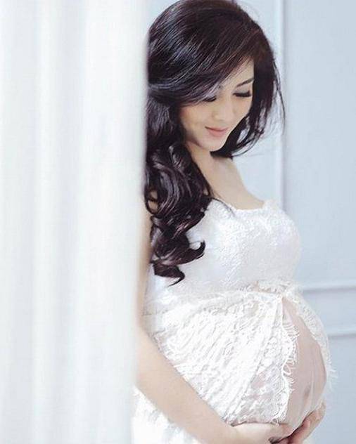 Instagram.com/dhenaaldhaliadevanka