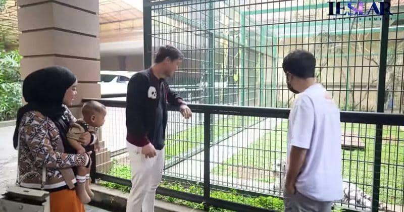 Youtube.com/Leslar Entertainment