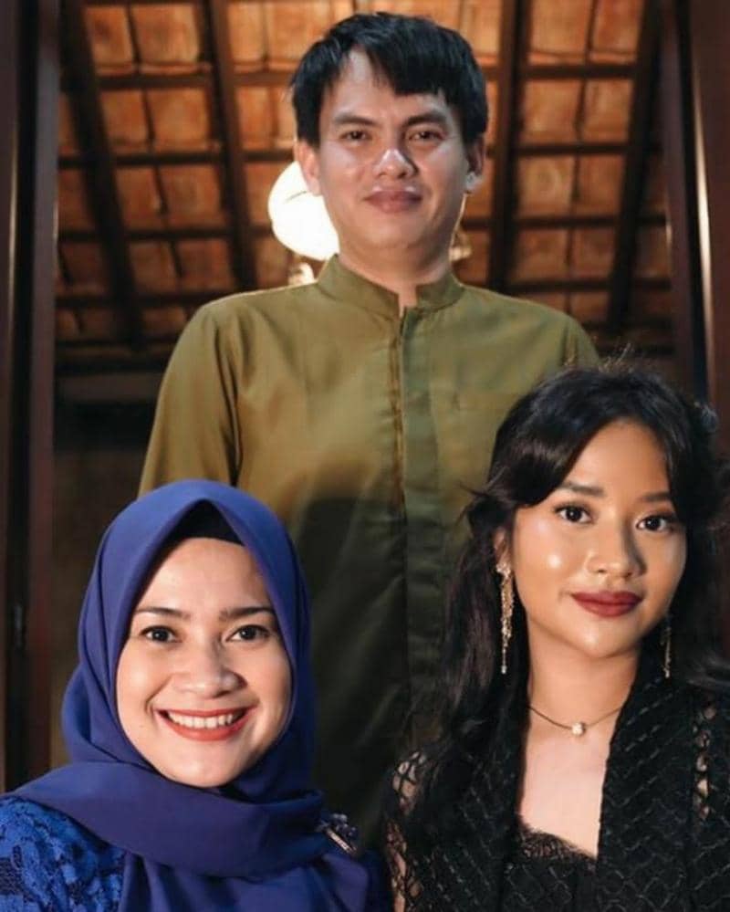 Instagram.com/ikkenurjanah0518