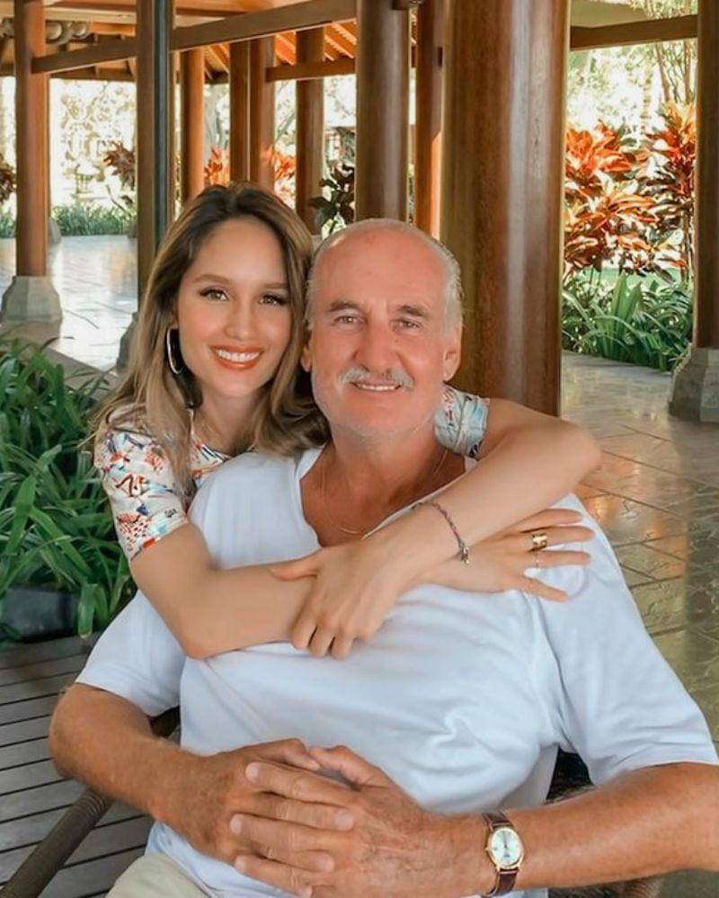 Instagram.com/claurakiehl