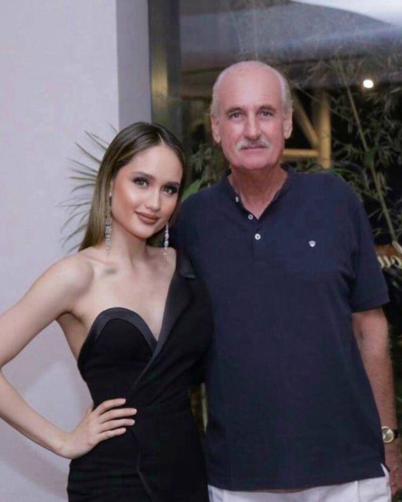 Instagram.com/claurakiehl