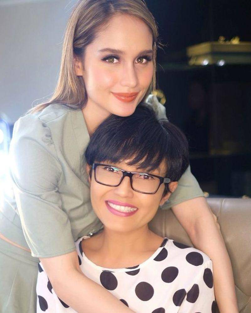 Instagram.com/claurakiehl