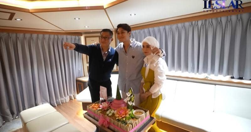 Youtube.com/Leslar Entertainment