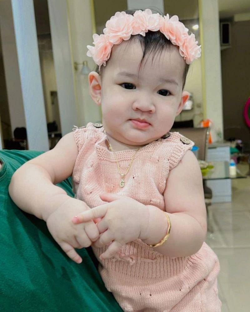 Instagram.com/nellakharisma