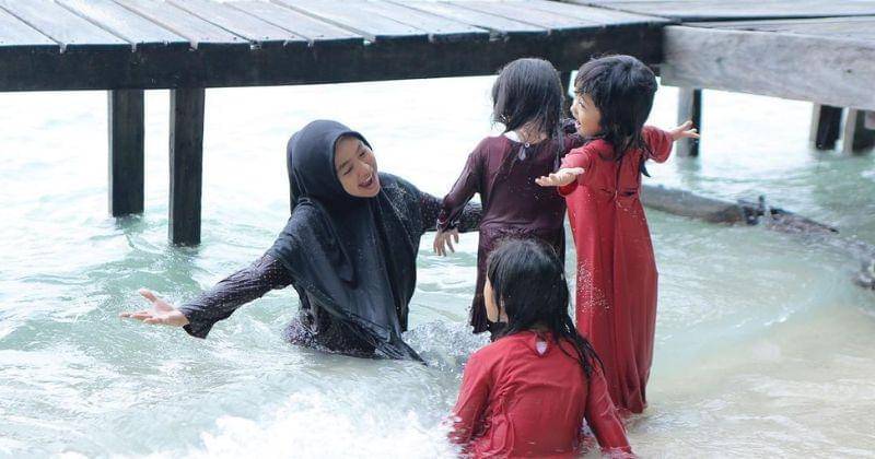 Instagram.com/riaricis1795