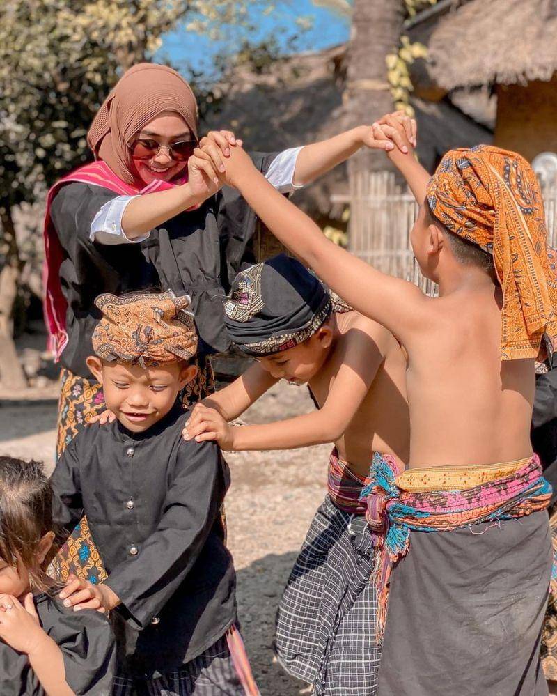 Instagram.com/riaricis1795