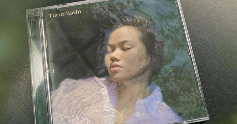 Instagram.com/yurayunita