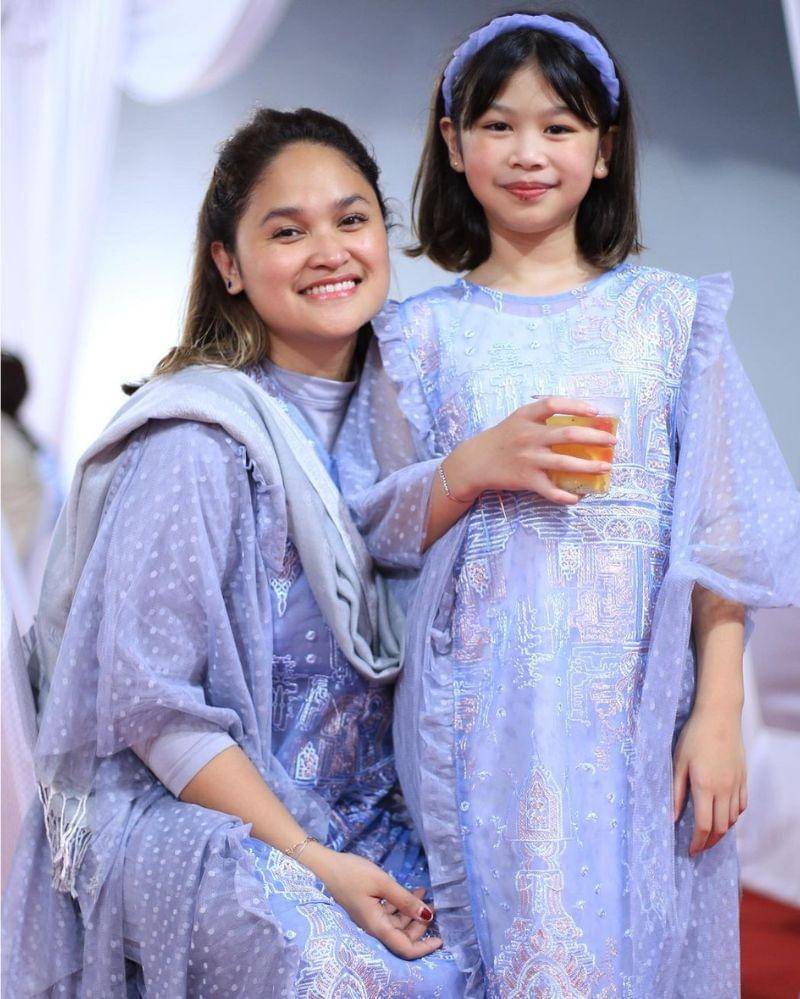 Instagram.com/revtiayunatasya