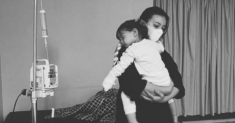 Tersayat Lihat Anak Kesakitan, Chloe Anak Asmirandah Dilarikan ke RS
