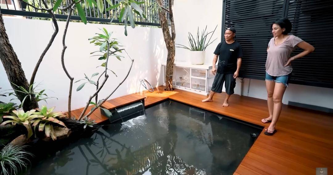 YouTube.com/Crazy Nikmir REAL