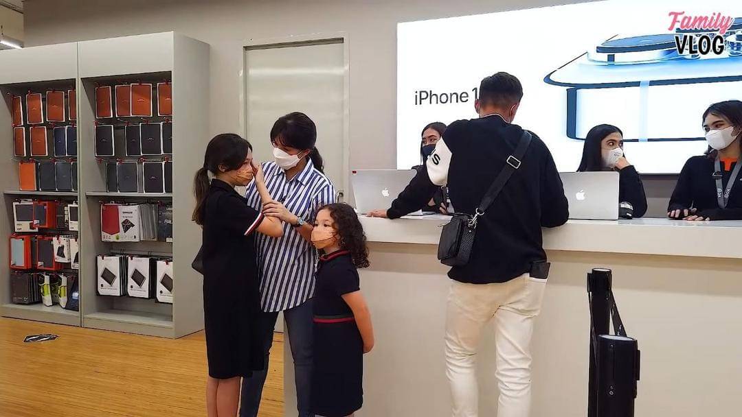 Youtube.com/Ussy Andhika Official