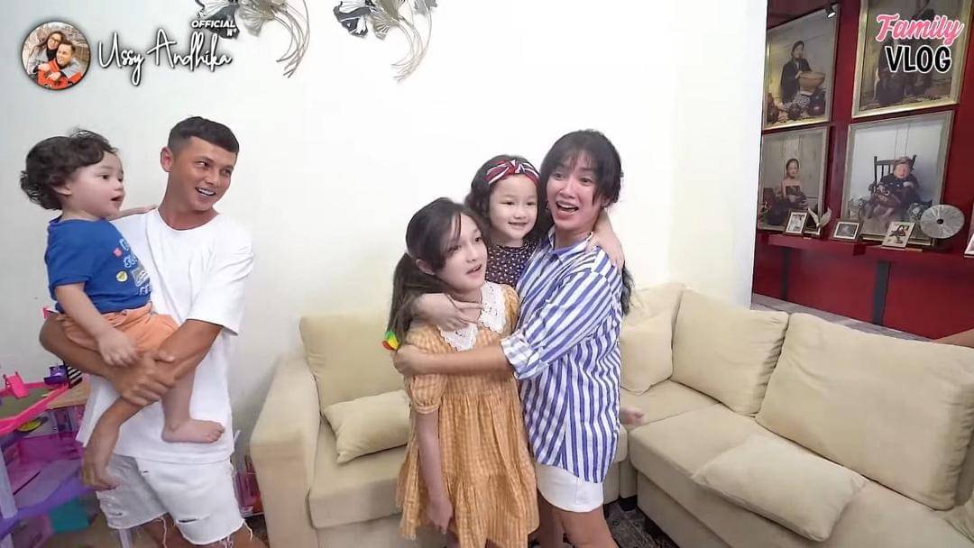 Youtube.com/Ussy Andhika Official