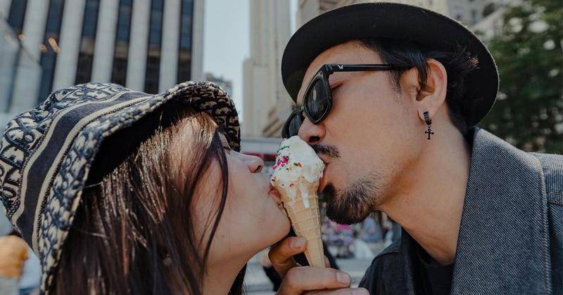 Cara Denny Sumargo dan Olivia Meningkatkan Hasrat Seksual
