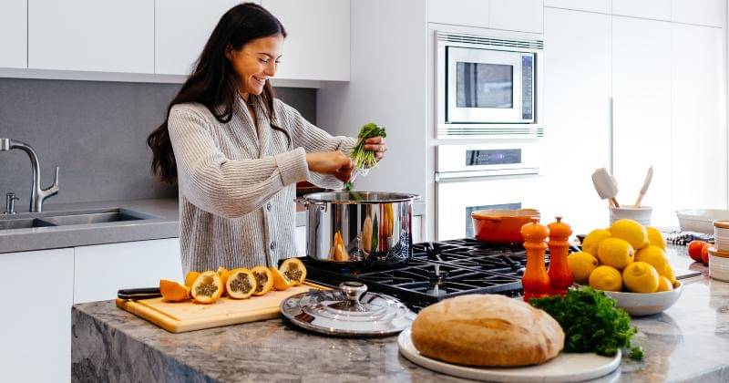 Unsplash/Jason Briscoe