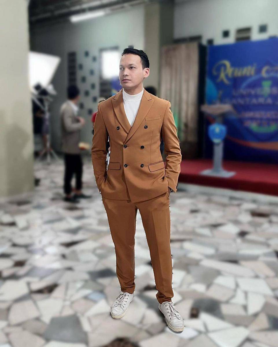 Instagram.com/benjoshua_r