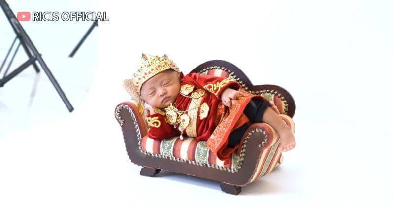 YouTube.com/Ricis Official