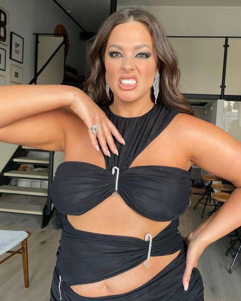 Instagram.com/ashleygraham