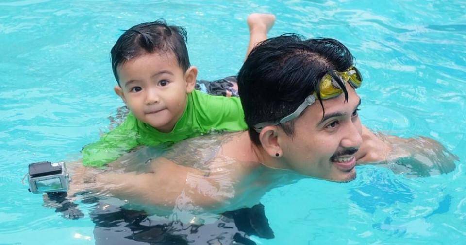 Instagram.com/tail_wagging