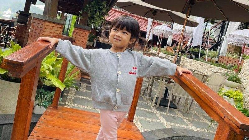 Instagram.com/elena.seeley.joesoef