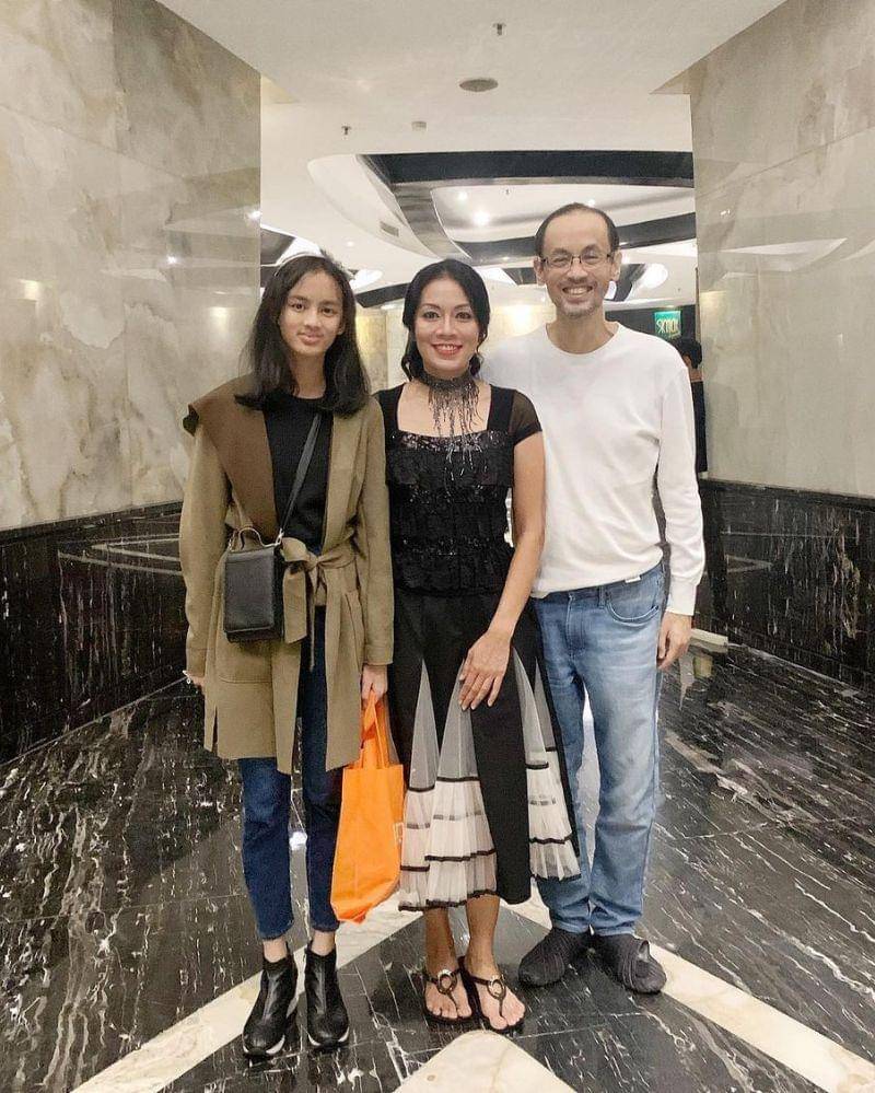 Instagram.com/deelestari