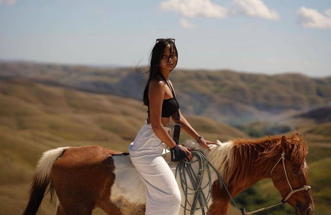 Instagram.com/sarahtumiwa