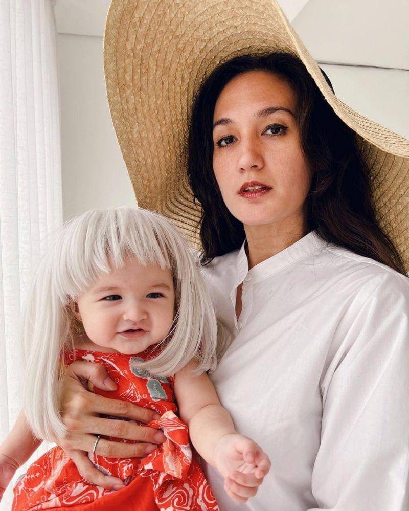 Instagram.com/nadinelist