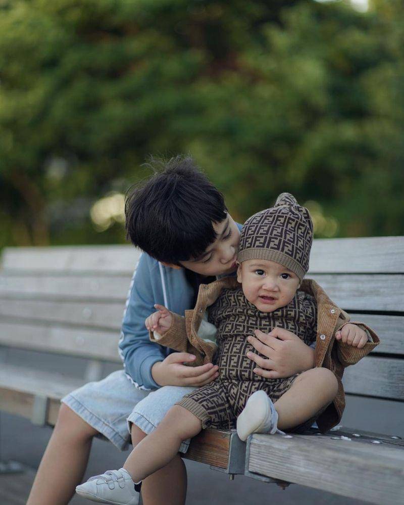 Instagram.com/@raffinagita1717