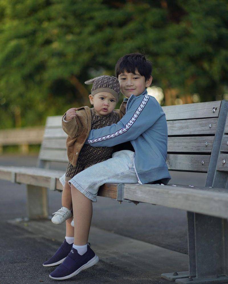 Instagram.com/@raffinagita1717