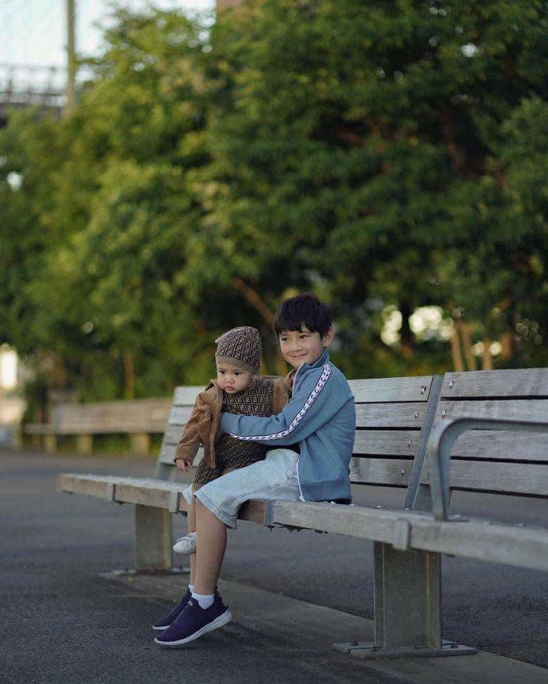 Instagram.com/@raffinagita1717