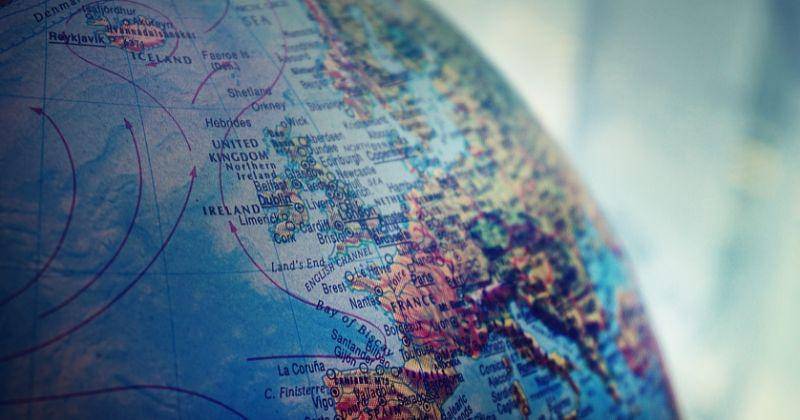 Pexels/Suzy Hazelwood