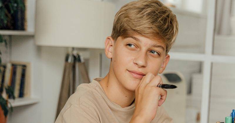 Pexels/ANTONI SHKRABA