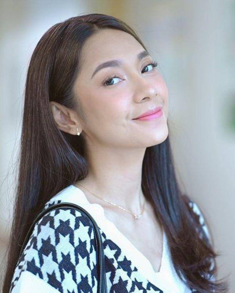 Instagram.com/@dindakirana.s