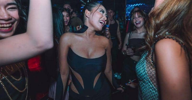 Instagram.com/rachelvennya