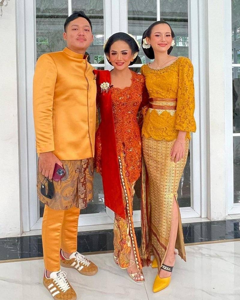 instagram.com/azriel_hermansyah