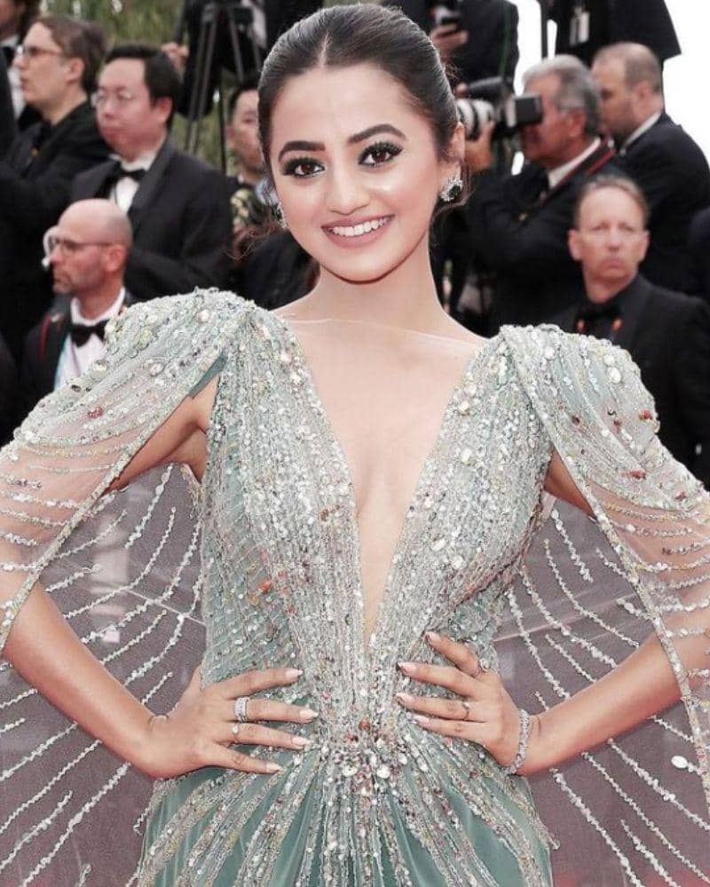 Instagram.com/hellyshahofficial