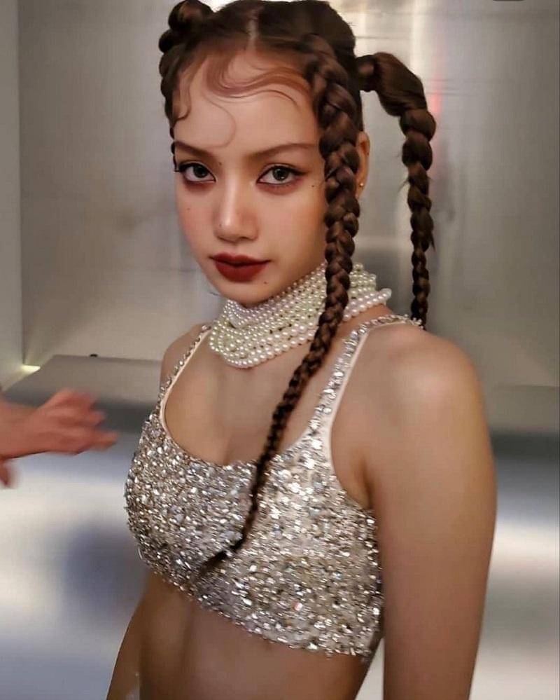 instagram.com/lalalalisa_m