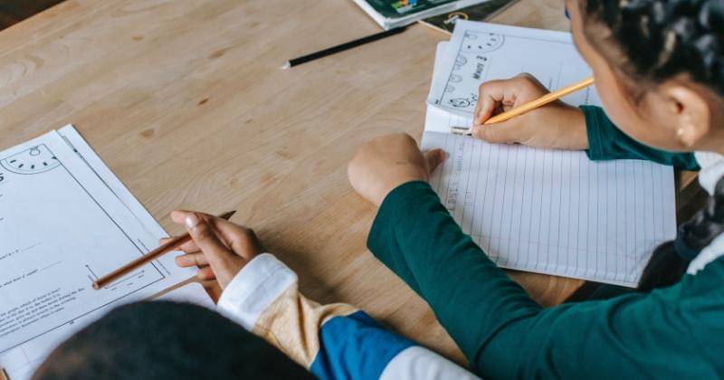 Pexels/Katerina Holmes