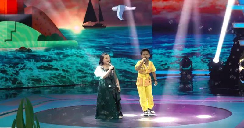Potret Arsy Hermansyah Duet dengan Farel Prayoga, Grogi tapi Happy!